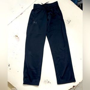 Black Under Armour sweatpants. Youth medium.